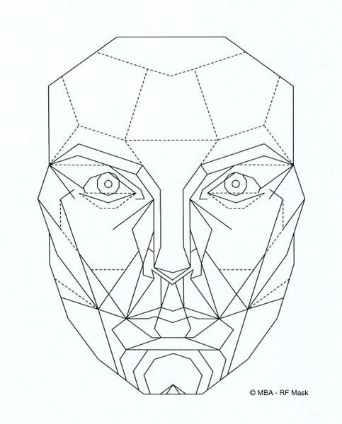 Десятиугольная золотая маска красоты