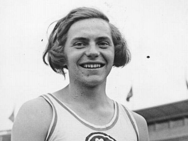 Немецкая легкоатлетка Дора Ратьен
